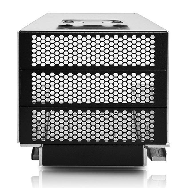Корпус для HDD/SSD Chenbro 84H342310-003 3x 5.25", BK, RM423/413