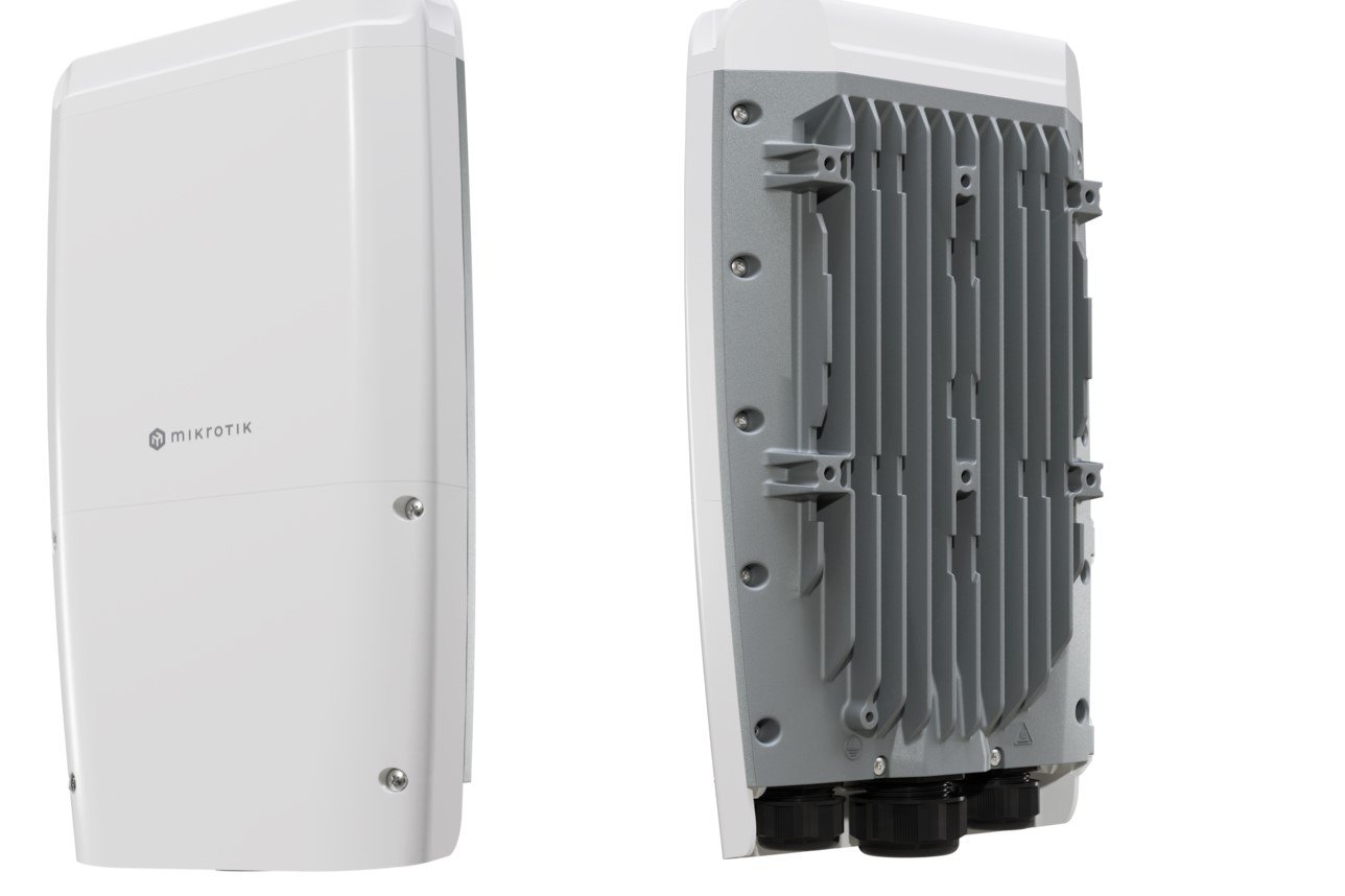 Коммутатор Mikrotik CRS305-1G-4S+OUT