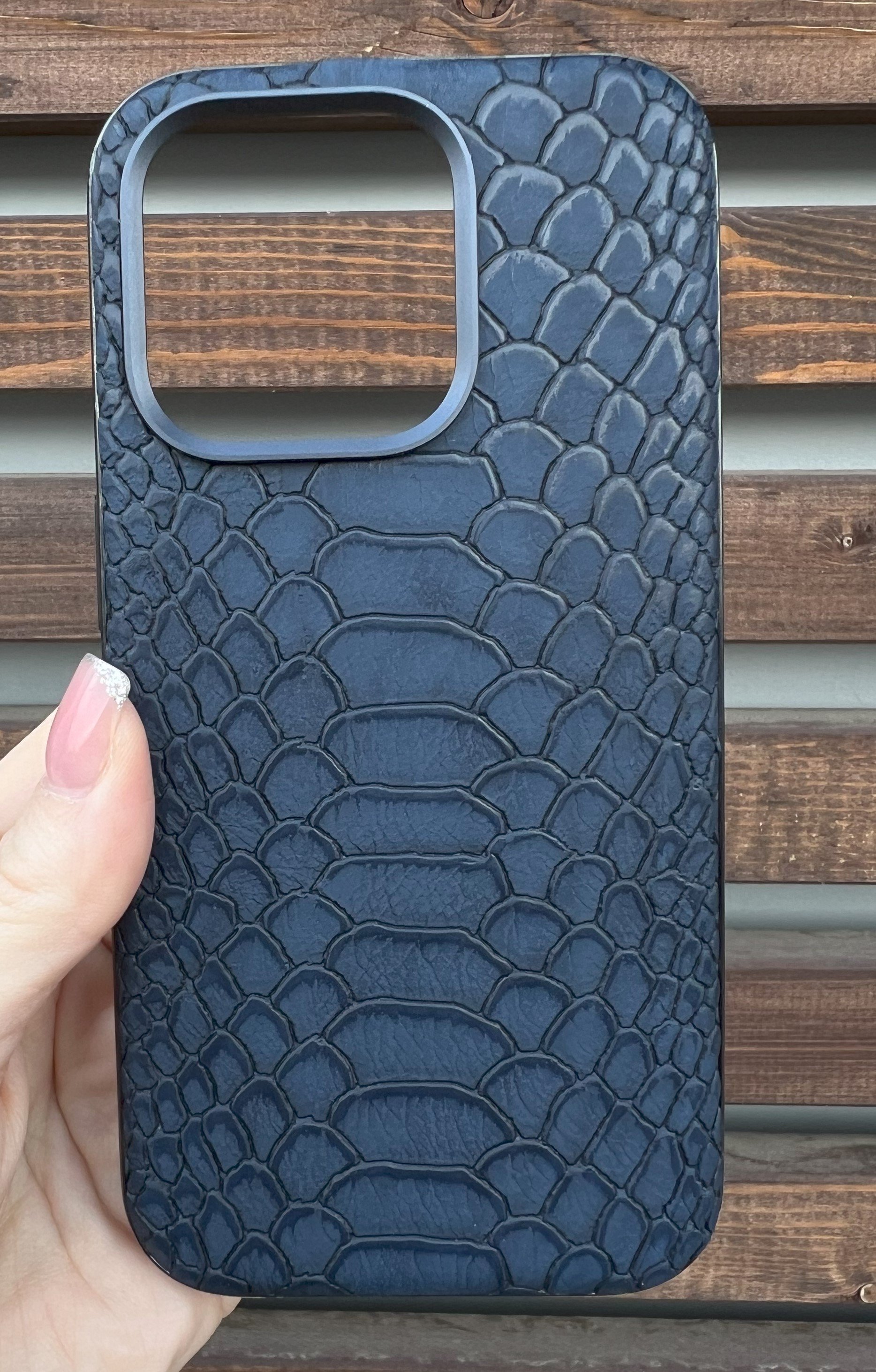 Чехол для iPhone 14 Pro Max эко кожа крокодил Puloka PN-M05 (Blue)